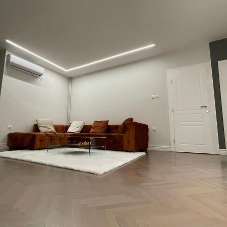 The Alchemist Luxury Apartment スコピエ エクステリア 写真